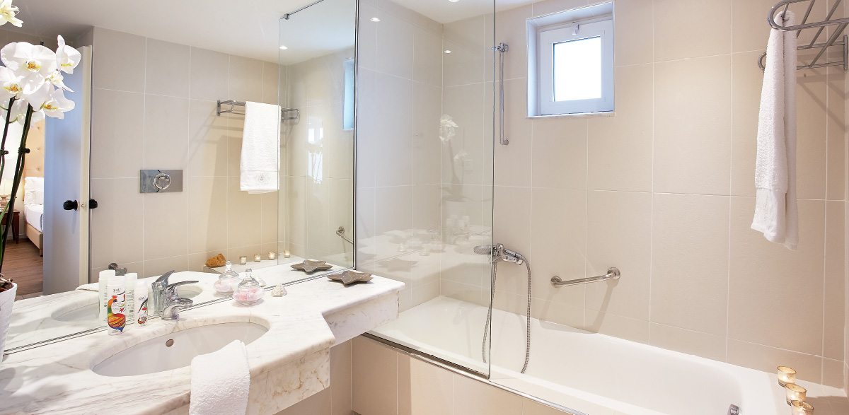 05-luxury-bathroom-grand-leoniki-residence-crete-apartment