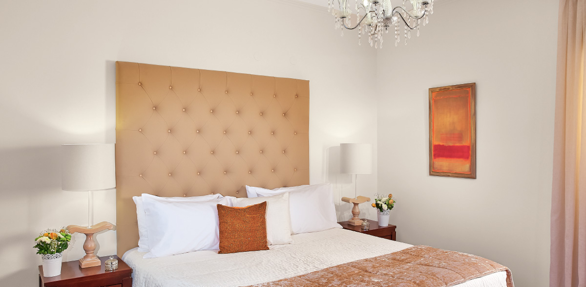 02-master-bedroom-suite-grand-leoniki-residence-crete